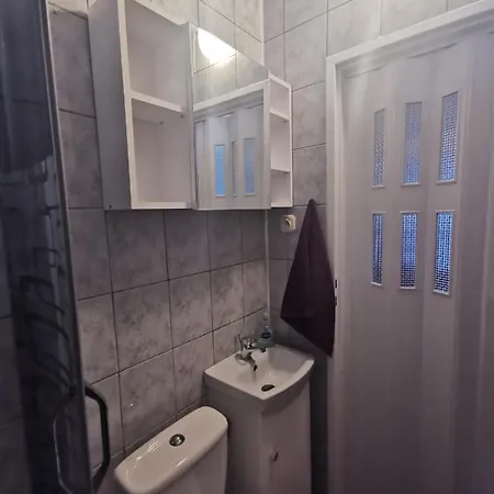 Kwatera U Zisi *